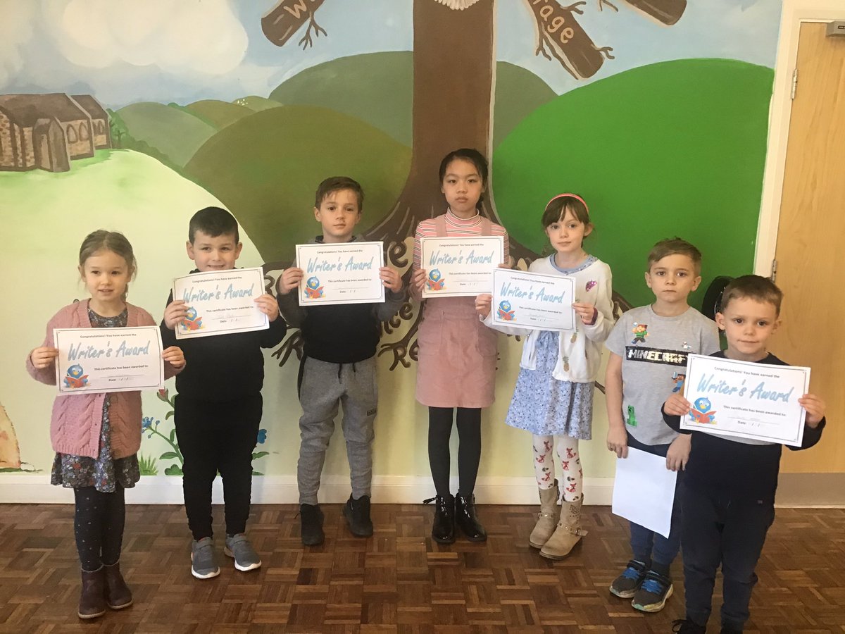LSM_Headteacher's tweet photo. #bestdayoftheweek is #BeBoldFri as we celebrate achievements this week.
@johnbryantHT @Maccathebarber @drewpovey @chrisdysonHT @MrsWithersY6 @LSMYear2 @LeadingSchools_ @LeadingLearner @pauldixtweets @PaulGarvey4 @Gardine13Sophie @Edwards783 @mission_priest https://t.co/xwEpN3IZxd