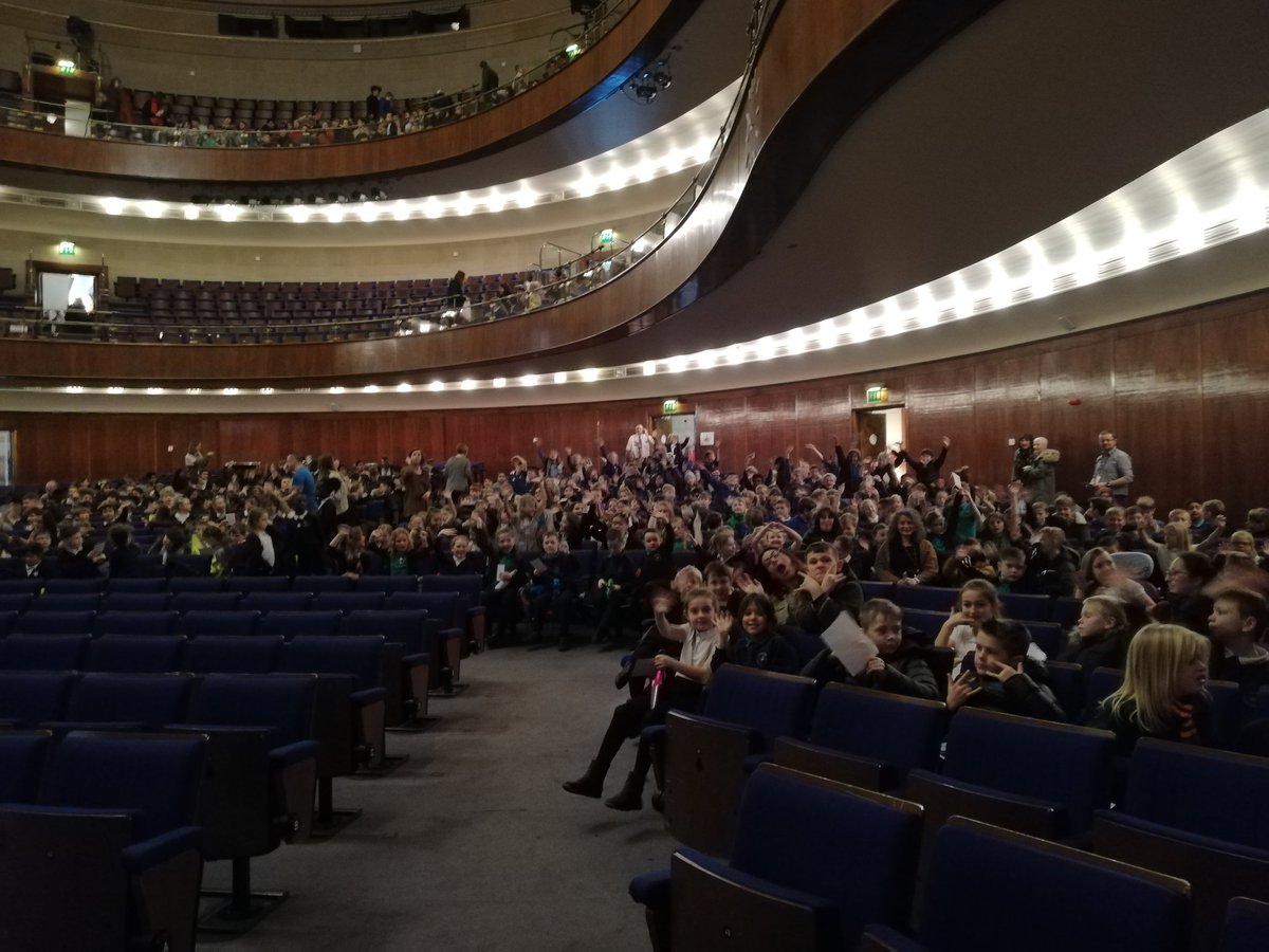 MonachSci's tweet photo. @MonachSci is with @GrenoPrimary Y3 and 4 at Sheffield City Hall for Hallé for the Youth concert. An awesome event in a spectacular setting. #sheffieldmusichub #primarymusic #HalléforYouth #lifeisgood #schoolisthebest https://t.co/0edfGY1Uva