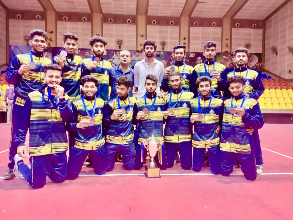 KarFloorball's tweet photo. Mangalore University won Bronze Medal 🥉 in the All India 🇮🇳 Inter University Floorball Championship held @ Rohtak Haryana from 3rd to 5th March 2020,Congratulations team Karnataka for the wonderful effort. https://t.co/LapZ5yW3bH