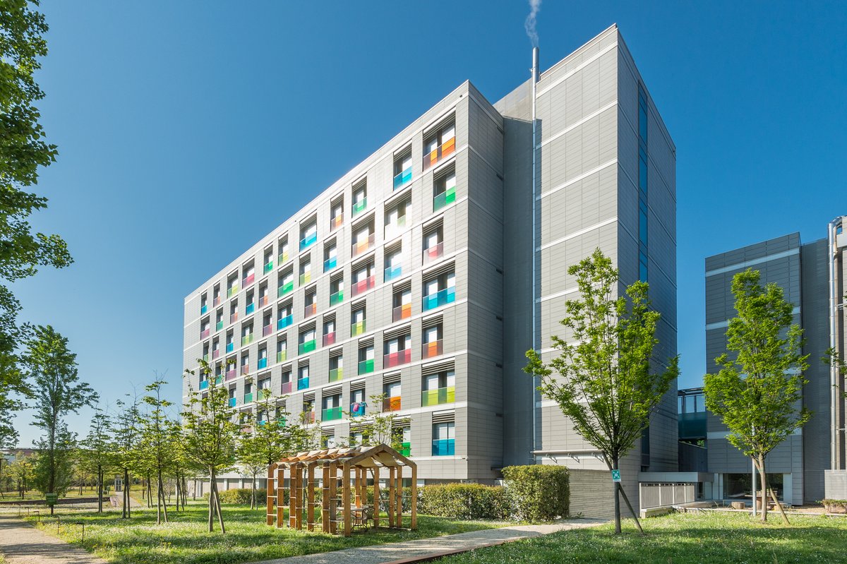 campluslife's tweet photo. La costruzione di edifici sostenibili è sinonimo di #valorizzazione, #sviluppo ed #inclusione.Il pensiero però deve andare oltre:va verso chi questi edifici li vivrà quotidianamente.Questa per #Camplus è la #sostenibilitàumana.L'intervista su @ForbesItalia:https://t.co/CJv9xwEh1Z https://t.co/UviDUHnqrW