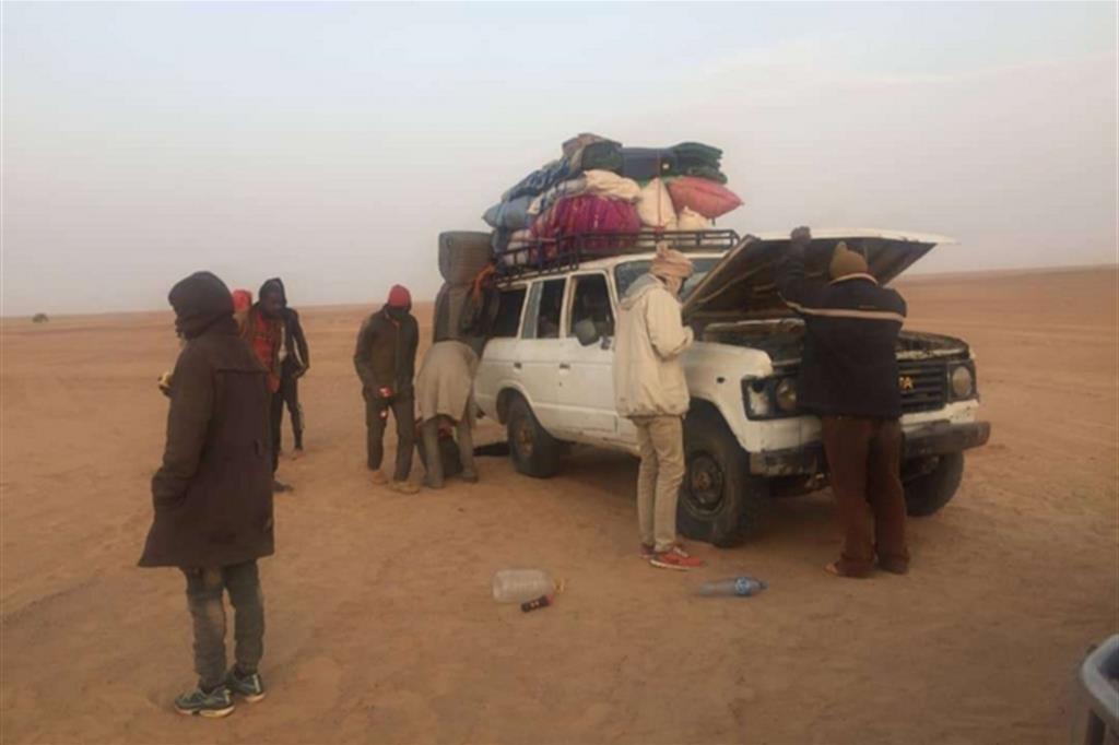 L'odissea degli #ultimi. #Niger, l'altra #frontiera (a Sud) dei #migranti #6marzo #Africa #Algeria #deserto #AlarmePHONESahara #Sahara #Agadez ceinews.it/?p=26195