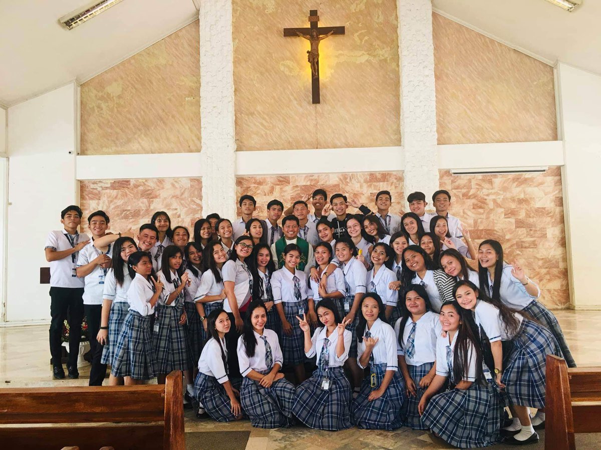 dasorono's tweet photo. My Second 3 families thank you sa mga memories im signing off 😭❤️
#stjosephcupertino
#mcpipepsquad
#stgregorythegreat https://t.co/tU8dFIDKf9