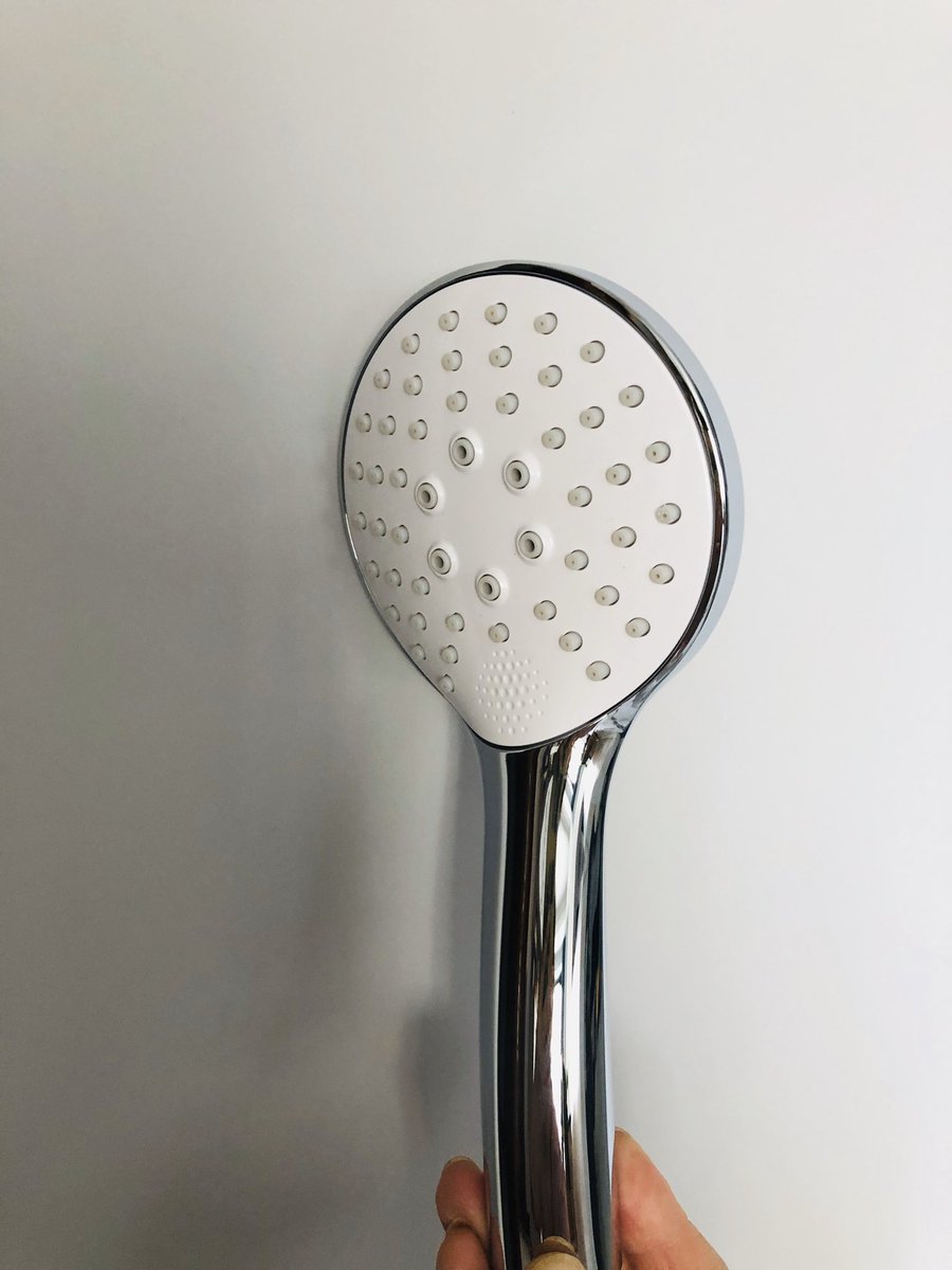xmqedith's tweet photo. Some new hand shower https://t.co/dy61YFxHzp