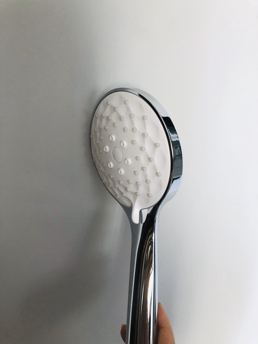 xmqedith's tweet photo. Some new hand shower https://t.co/dy61YFxHzp