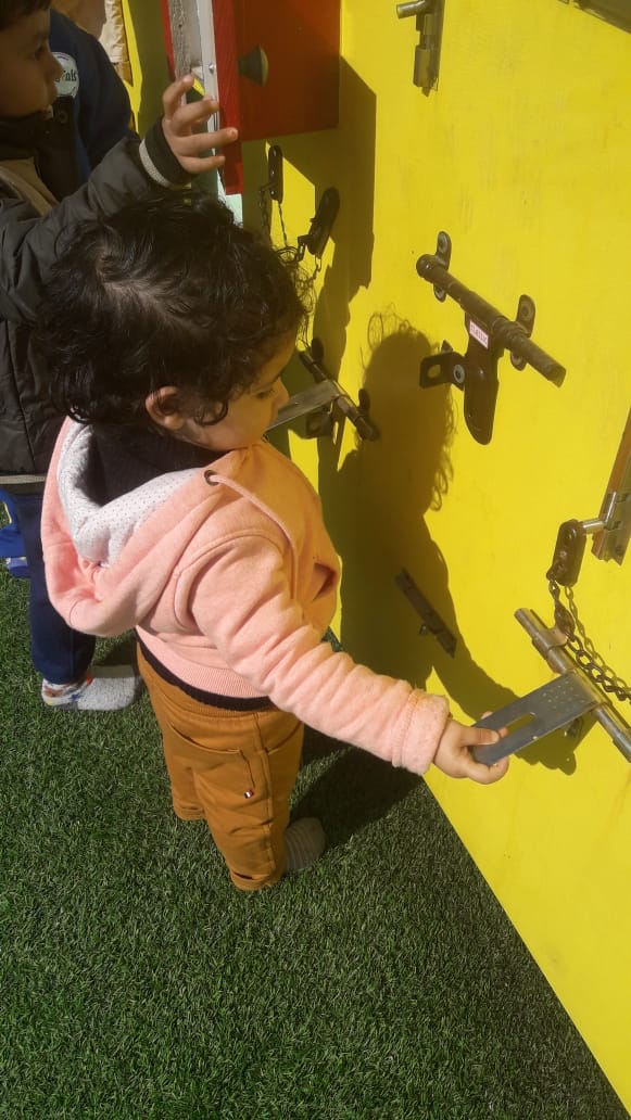 Petals_130's tweet photo. Creative Wall Activity in Petals PreSchool
Our little petalians are learning new things from the Creative Wall like buttoning, sounds differentiation, door locking & unlocking
#petals #petalspreschool #school #preschool #playschool #creativewall #learning #knowledge #buttoning https://t.co/Hx7df8Ih4U