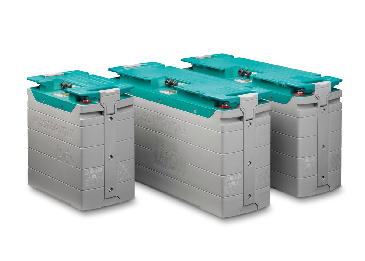 BoatingBiz's tweet image. #Mastervolt has unveiled three new lithium ion battery models: the MLI Ultra 12/2750, 12/5500 and 24/5500 #marine #yachts #sailing ow.ly/WNEJ50yEyip
