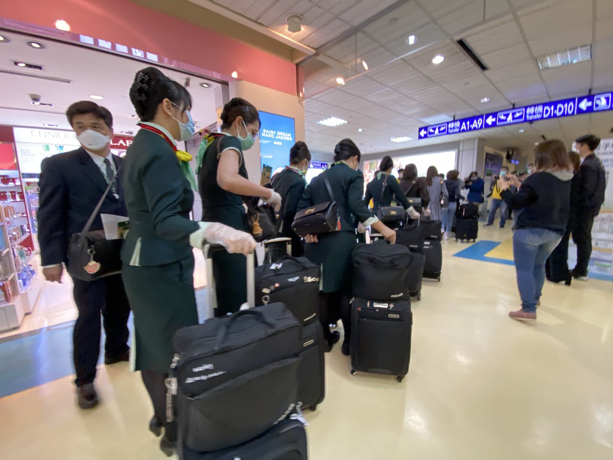 eva air hand luggage