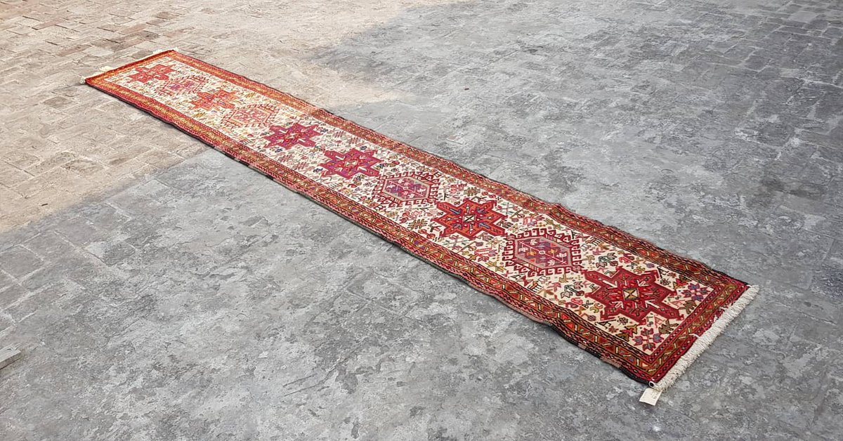 Ahmedorientalc1's tweet photo. A gorgeous long and narrow Persian Karaja hallway runner rug.
#ahmedorientalcarpets #persianrugs #rugexpert #luxuryrugs #runnerrugs #hallwayrugs #woolrug #decorativerugs #traditionalrugs #flooring #handknottedrugs #vintagerugs https://t.co/I2eu5Ntg9V