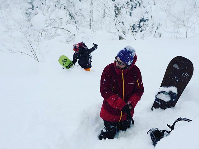 RawchaPrague's tweet photo. Snowing in #tokachidake #🇯🇵 #rawfreeride @d_dav @tezko_rict @ltbsnowboards #splitboarding #splitboard #snow #snowboarding #japow #japan https://t.co/OrgXYIVAjT https://t.co/r98xg9WYNI