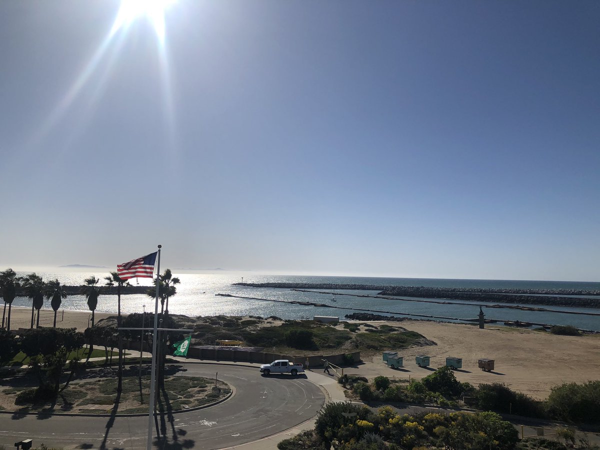 AlinaDLam's tweet photo. Aaaaand thatβs a wrap! A huge pleasure to participate in the 2020 #GRCLymphatics conference here in Ventura, CA. So fascinating to actually interact with people whose papers youβve been reading for years. Feeling pretty starstruck π€© https://t.co/98qXpU01rA