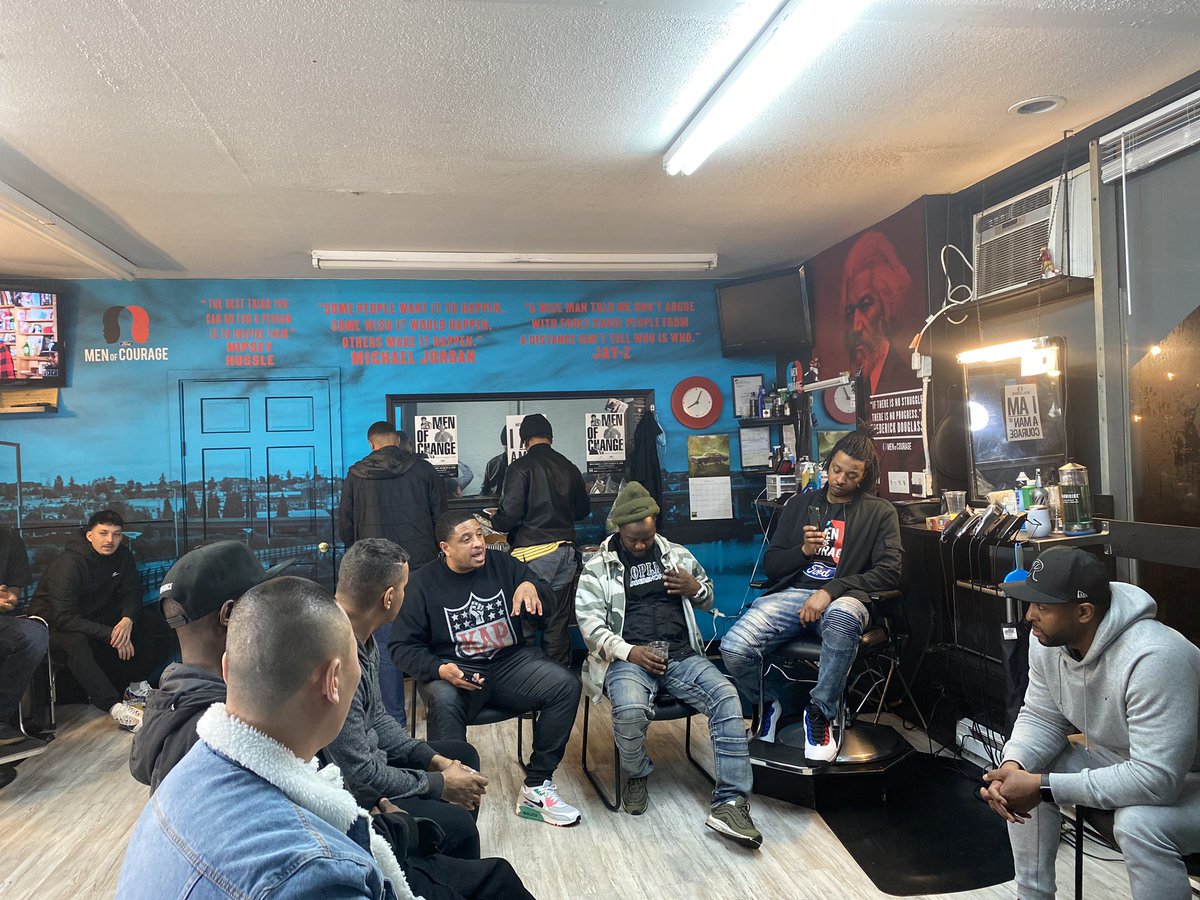 PushGaines's tweet photo. Barbershop Talk...if you know you know. #hilltop #Community #Equity #Muchneededconversations https://t.co/2wN8D45tCv