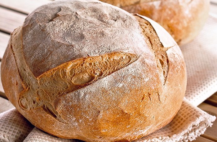 FontedoPicho's tweet photo. @camino_xacobeo En Arzúa. Panadería Cristobo. Pan gallego artesano de toda la vida. El que servimos en @FontedoPicho https://t.co/ihd9Lq0muj