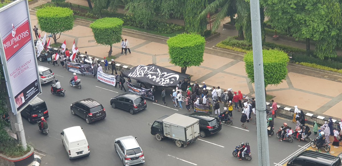 Simpang Lima Semarang siang ini.....😱😱😱