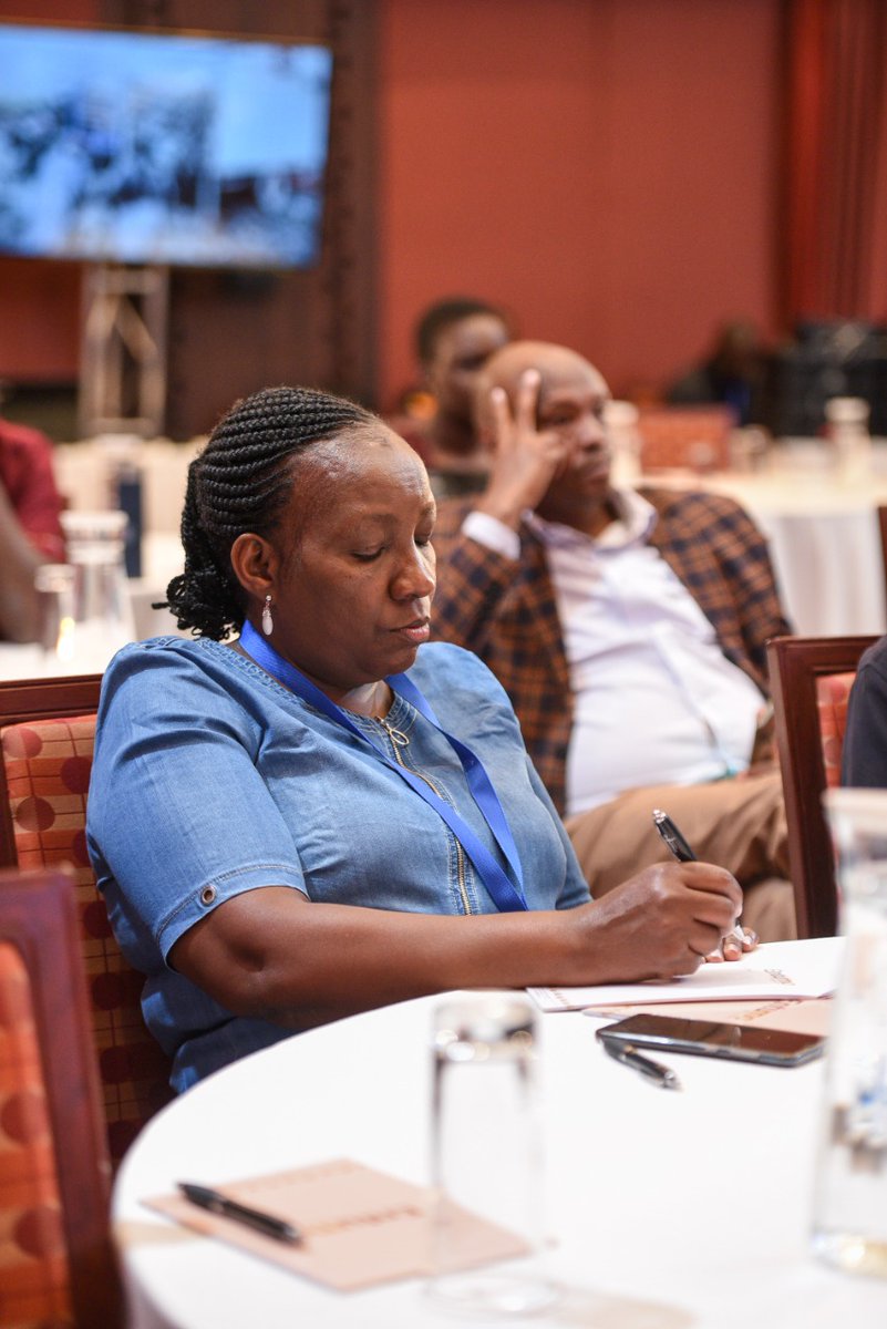 HousingUrbanKE's tweet photo. Nairobi City County generates about 3,000 tons of solid waste daily but about 50% remains uncollected;this pollutes the environment like the Nairobi River and creation of dumpsites like the Dandora- @NjengaEng #LiveableCitiesKE #TDD https://t.co/d0cMiVENq5