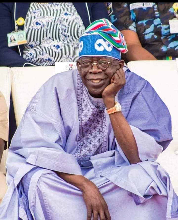 DeeOneAyekooto's tweet image. "My Support For Buhari, APC Is Not To Get 2023 Presidency Ticket...." -Tinubu.... 2019

“Not only are these reports utterly false, they are injurious to President Buhari’s historic quest to reform Nigeria.

“I have not run for elected office since 2003. I last held office in 2007