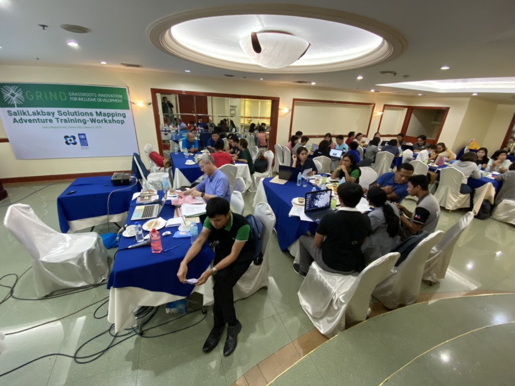 chimp_rex's tweet photo. #ATM Conducting the first #SalikLakbay #SolutionsMapping training workshop with #DOSTXI in Davao. 35 field researchers, academics and CSOs attended the workshop and will form part of the seminal group to promote #grassrootsinnovation in the Philippines.
#GRIND #UNDPPH https://t.co/f5daBKVYXo