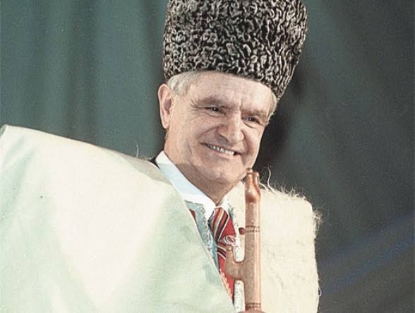 6 Mart Abhazya doğumlu ünlü edebiyatçı Fazıl İSKENDER in doğum günü...
