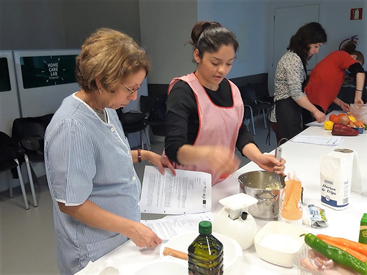 grupo_ssi's tweet photo. En ocasiones, las AAD de las personas usuarias del servicio de atención domiciliaria, también cocinan.
En el #LivingLab de #GrupoSSI disponemos de instalaciones para abordar esta formación.
Porque se trata de trabajar con y para ellas y atender sus necesidades #SSITraining https://t.co/m0HDMTn6l7