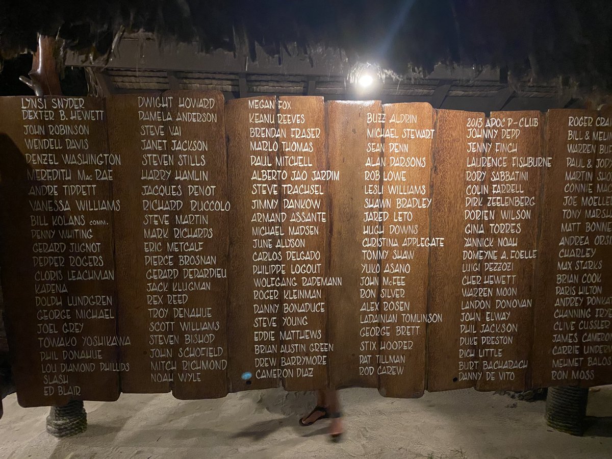 blackwelll1's tweet photo. Blackwell Bora Bora Chronicles day 6: dinner at a super cool place. Look at all the celebrity guests! https://t.co/ybb3mmOyiL