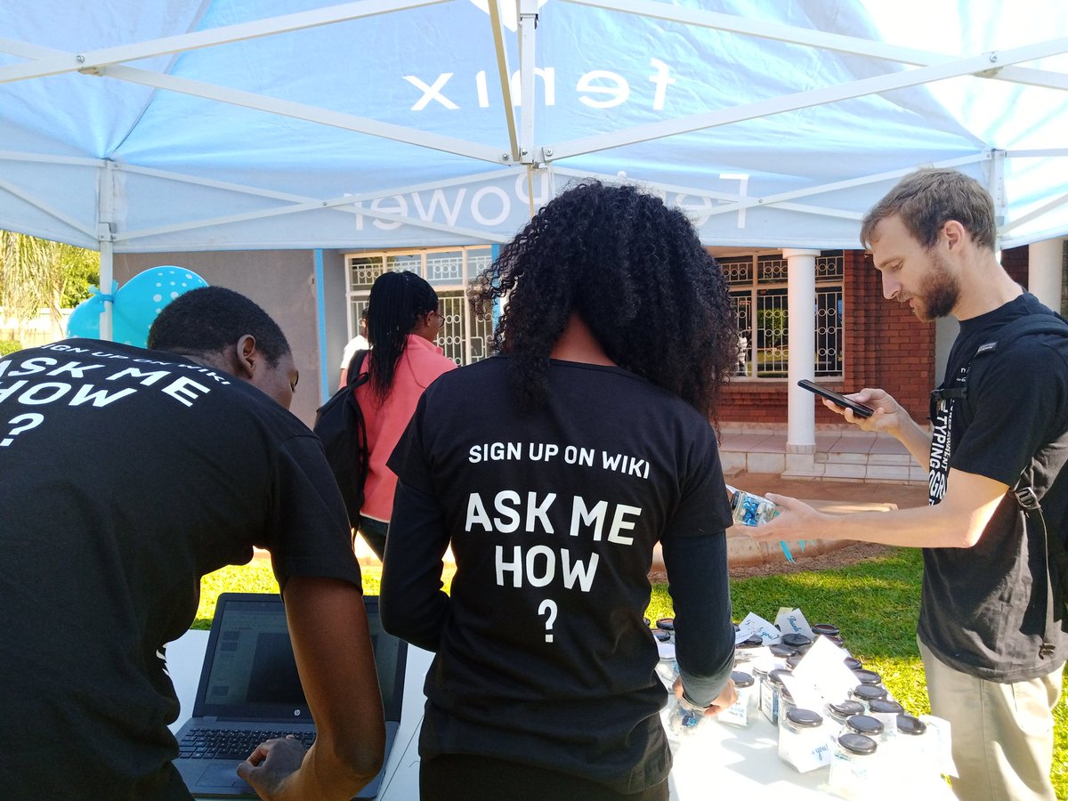 MySolZambia's tweet image. Happy Employee Appreciation Day!
Our Talent team is on the ground  carrying this awesome tradition to create awareness for the Zambia Certificate program that is aimed at empowering Fenix employees. 
#FenixPower #EmployeeAppreciationDay #PowerUpYourLife