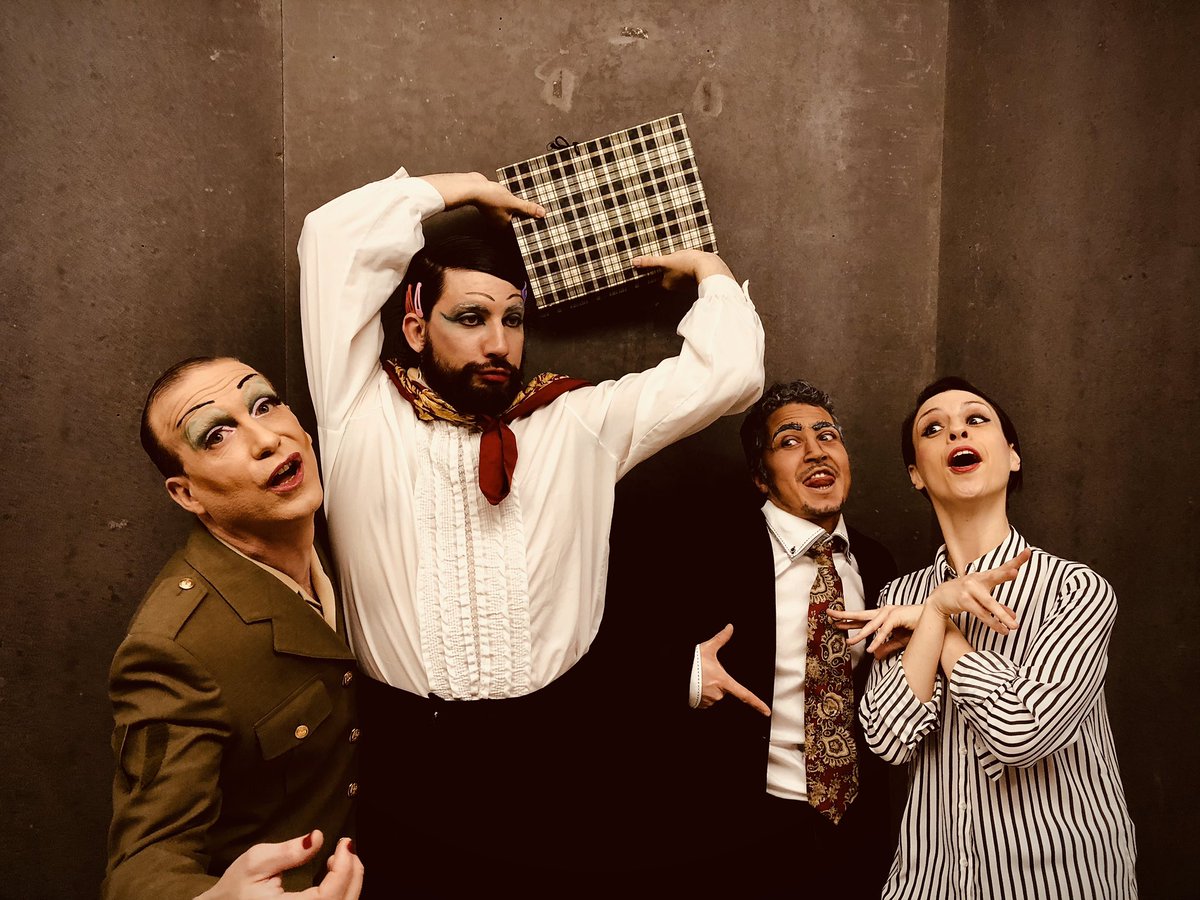 “La investidura Travesti” de #marinitaysusmaromas 🙊
Nos vemos el día 13 en el Aditorio de Teis a las 20:00h 🥰🥳🎉❤️