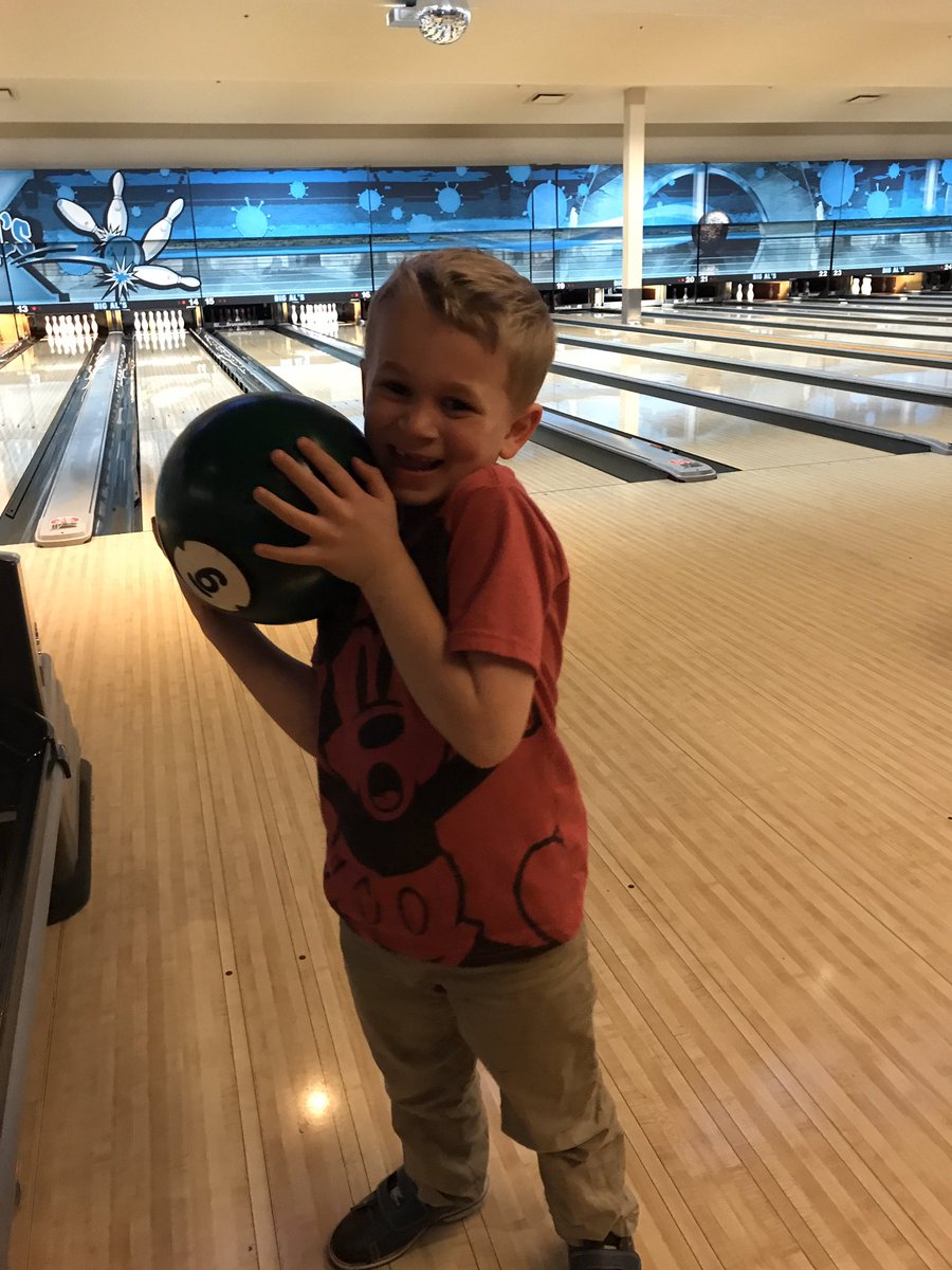 LisaLeannG's tweet photo. Why not go bowling with your kiddo on a Thursday night. It’s that kind of love and fun that’s needed this week. #crazyweek #march2020 #missing2019 https://t.co/bm4JB3z4lr