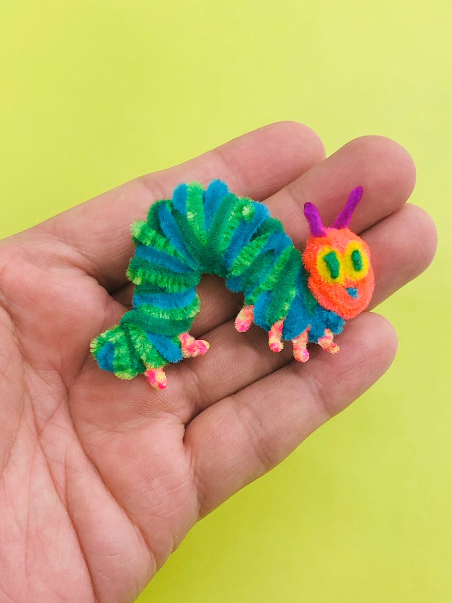 フジサキタクマ Mogols Tokyo 立川に新しくできる Play Museum のオープン記念 Play Kichijoji 吉祥寺 で開催する みて 遊んで つくる エリック カール展 で はらぺこあおむしのモールアートブローチが数量限定で販売されます 詳しくは