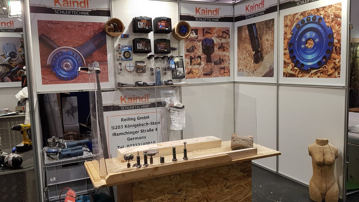 Seit dem 5. März hat die #HAUS in #Dresden ihre Türen geöffnet. Mit Super-#Carver, #Sägeblätter und Sichtscheiben bepackt finden Sie uns in Halle 1, Stand G20. 

#messe #messedresden #carving #holzbearbeitung #woodlove #woodworker #woodcarver #woodworking #woodcarvingtools