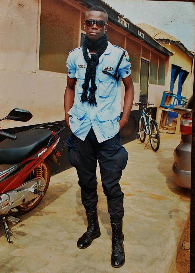 RasTbcOfoe's tweet photo. The kind life we living now is like a Ludo game where the counters are placed in the same square at some point and by the throws of a dice they get separated... Let Love Lead. - @RasTbcOfoe #TruthAndRightShow #BaddestMC #Increased #LionOrder @Blakkrasta @zylofon1021fm @asempa947 https://t.co/b8DF1xGfU2