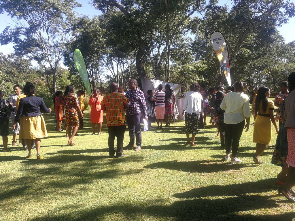 OldMutualZW's tweet photo. The Old Mutual Women's Network(OWN)is at Wild Geese today celebrating women. This year's theme is Each to Equal. Women are dressed in their colorful outfits painting the place happy.
#EachtoEqual
#InternationalWomensDay
#IWD2020
#DoGreatThingsEveryDay https://t.co/wDKgzKFvwJ
