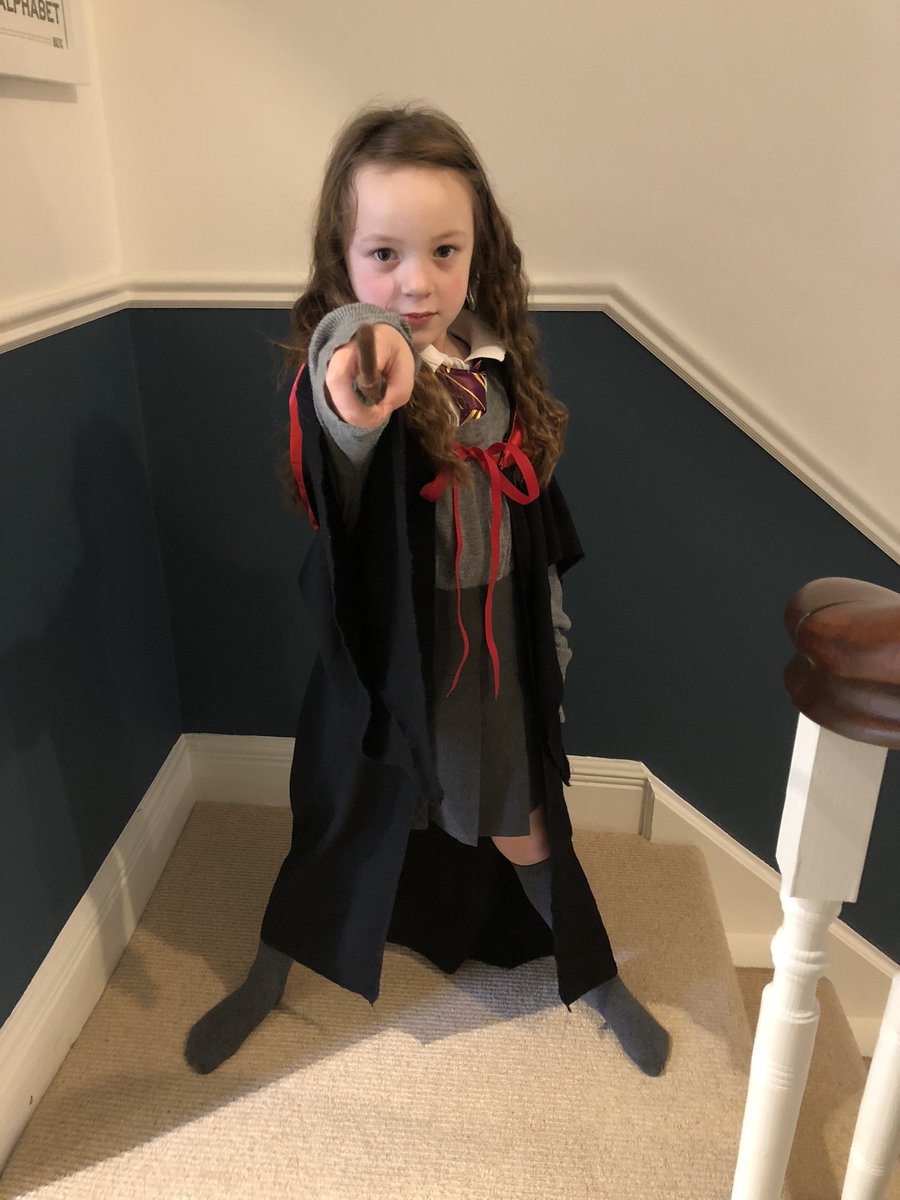 amyjig's tweet photo. World Book 📚 Day at Emily’s school @KLPSgateshead today! #HarryPotterMad #leviosa #beautifulHermione https://t.co/hGGOugi3h8