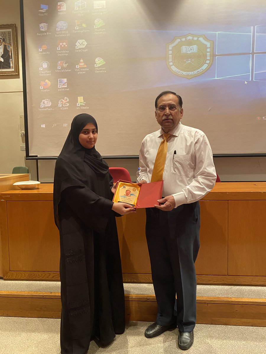 MedSCO_Oman's tweet photo. From SCOME’s workshop on the neurophysiology of decision making, conducted by Dr. Abdul Aleem Khan on the 26th of February 2020. 😍🐼🖤 #MedSCO #SCOME #SCOME_Oman https://t.co/iop8nMINfm