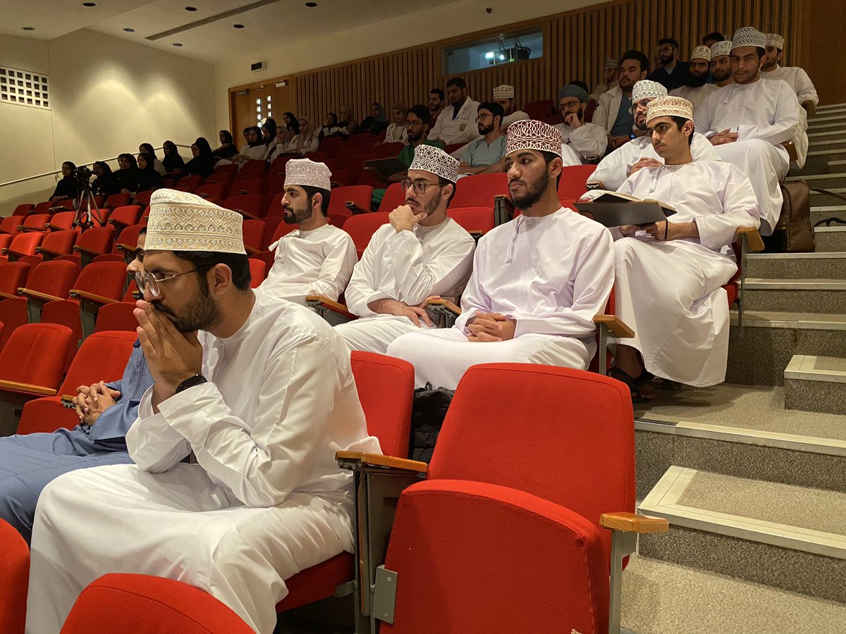 MedSCO_Oman's tweet photo. From SCOME’s workshop on the neurophysiology of decision making, conducted by Dr. Abdul Aleem Khan on the 26th of February 2020. 😍🐼🖤 #MedSCO #SCOME #SCOME_Oman https://t.co/iop8nMINfm