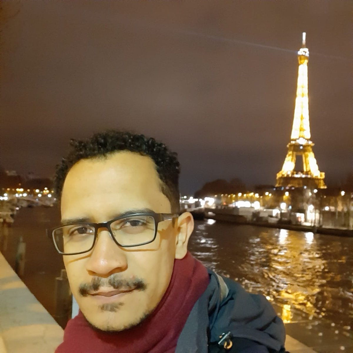 OxUniPress's tweet photo. 'I engage myself in actions that promote gender equality and female empowerment, as they are things I can do to help make the world better for everybody.’ Felipe, on one of the ways he aims to support and empower women at work. #EachForEqual #OUPlife https://t.co/TfRh0xJJeM https://t.co/qyCKLg87FN