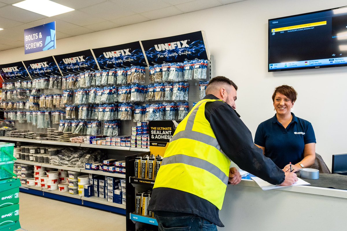 It’s #EmployeeAppreciationDay today! We have a fantastic team here at Andrews - from accounts, to sales, to our lorry drivers and yard staff - everyone is so hardworking and dedicated to providing the best customer service 🥰 #ThankYou to everyone!