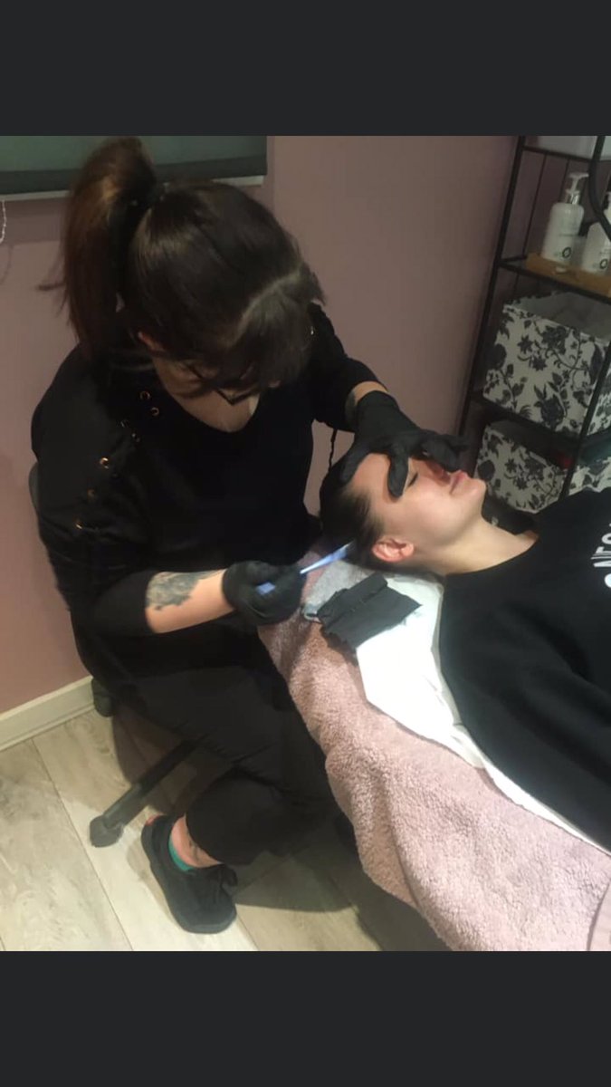 Hi I am a training provider and offering dermaplaning course for just £125 with the full kit included at my base in Bingham Nottingham 
Please check out my website for more details simplicityacademy.wixsite.com/simplicitybeau… #dermaplaningnottingham #dermaplaningcourse #Nottingham #beauty #derma