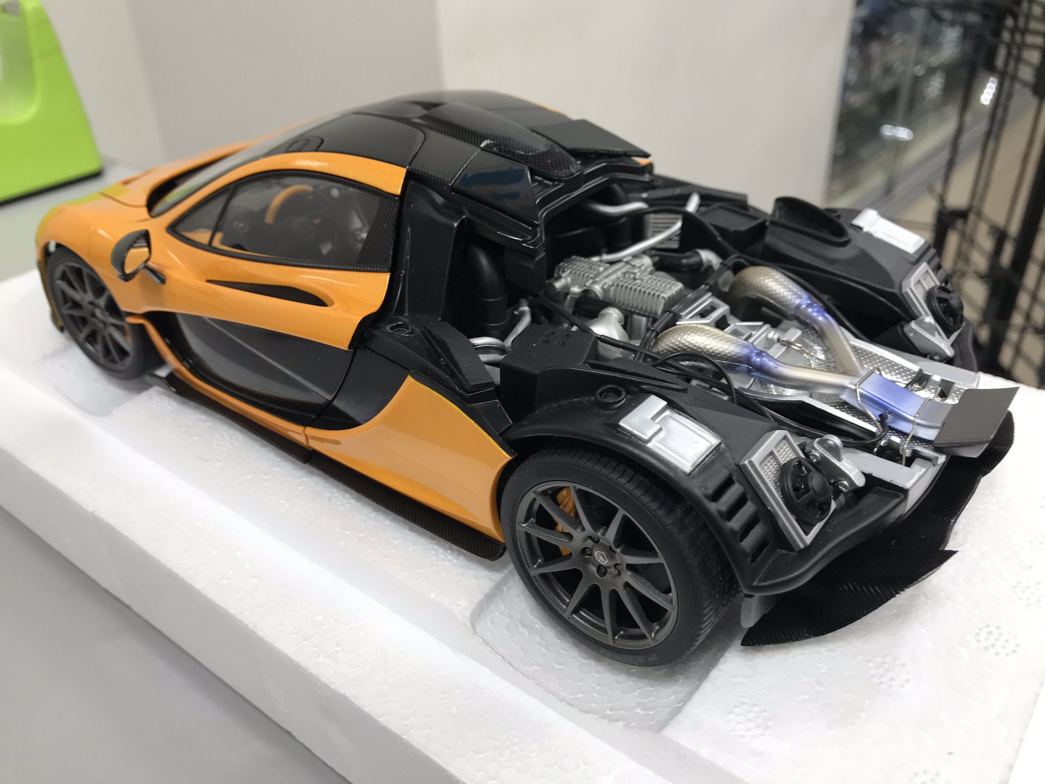 Tamtam秋葉原店 ミニカー 新商品入荷 Autoart 1 18 フォード Gt ル マン24h耐久 17 2位入賞 67号車 アンディ プリオール ハリー ティンクネル ルイス フェリペ ピポ デラーニ 税別 T Co D8nthbuhli Twitter