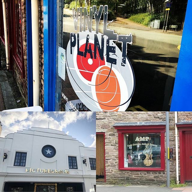 vinyl_planet's tweet photo. Come and have a wander down to the cool end of town in the Macclesfield sunshine @ampguitars @picturedromemacc @vinyl_planet_uk. Guitars, food, records and coffee, what’s not too like? #maccelsfield #independantbusiness #cheshire https://t.co/kPSe4KQO4Y https://t.co/rk7aRi4DbM