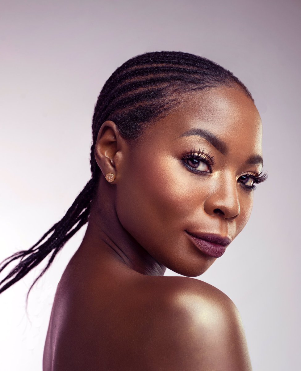 LadyNam_BM's tweet photo. Yโall still talking about this bleaching stuff? ๐
๐พ๐
๐พ๐
๐พ #DarkSkinMagic #LadyNam
๐ท @allyFathana https://t.co/OFVmCPEMPp