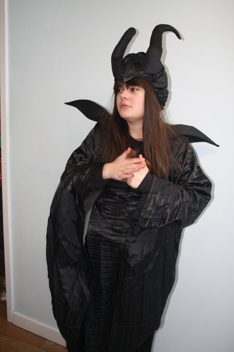 BaskervilleSch's tweet photo. Some more fantastic outfits from our #complex unit! #WorldBookDay #celebrateautism #senlearning #baskerville #Autism https://t.co/ziVWXs9E0B