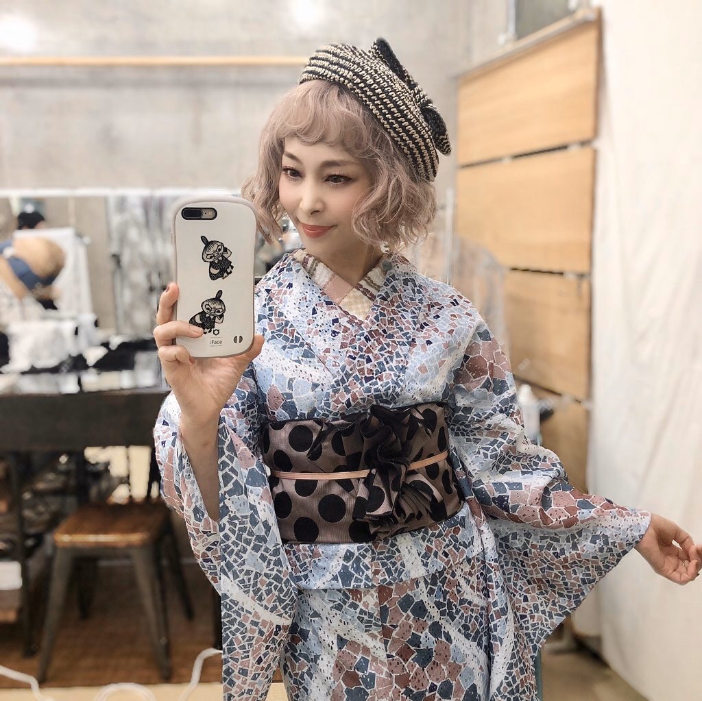 モリタ マミ 前後ツリーで続けます ろっこや Tsubakian コラボ撮影 ろっこや新作モザイクレース着物でのtsubakianスタイリング 今月末再販予定のmizutama兵児帯は 結ばない帯結び コルセット風のアレンジversion レイヤードペプラムに ホムシュ