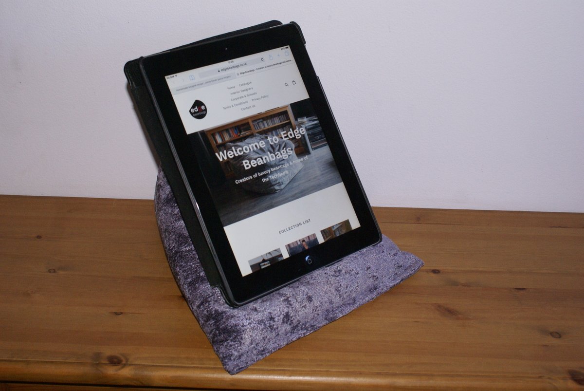 edgebeanbags's tweet photo. In time for #MothersDay and a fab, even if we say so ourselves, #mothersdaygift #fridayfreebie #comp. For chance to win a #Techbed colour of your choice, RTL&F, & tell us something fab, funny or happy ;-). Draw tonight circa 6.30pm. https://t.co/MAkw9kzwdC