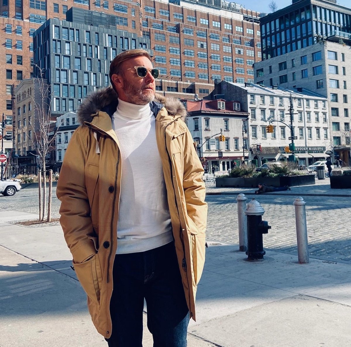 Garyismyhero's tweet photo. @GaryBarlow on #Instagram 😊 #NYC #😎 #great #weather #restaurants #hometime #🌞🌞🌞 #cold #foodanddrink #friends #fewdays #World #🏡 #beautiful #best #thankyou #NY #cathingup #some #🌎🌍 

https://t.co/cJlpTLavNc https://t.co/F4mauhIie2