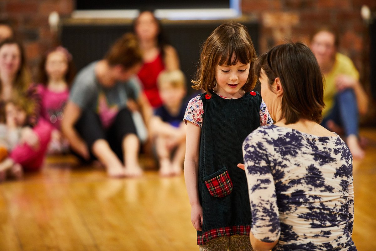 YorkshireDance's tweet photo. Touch by @4handscompany, which played at #FamilyEncounters, will be at @SlungLow tomorrow morning. Don't miss this beautiful performance which explores connection, intimacy and physical play between parents and their children. 👉🏽 https://t.co/aC6PE7RZ2R https://t.co/KLPt1zBlEm