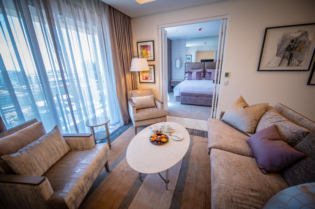 The Leonardo tweet media