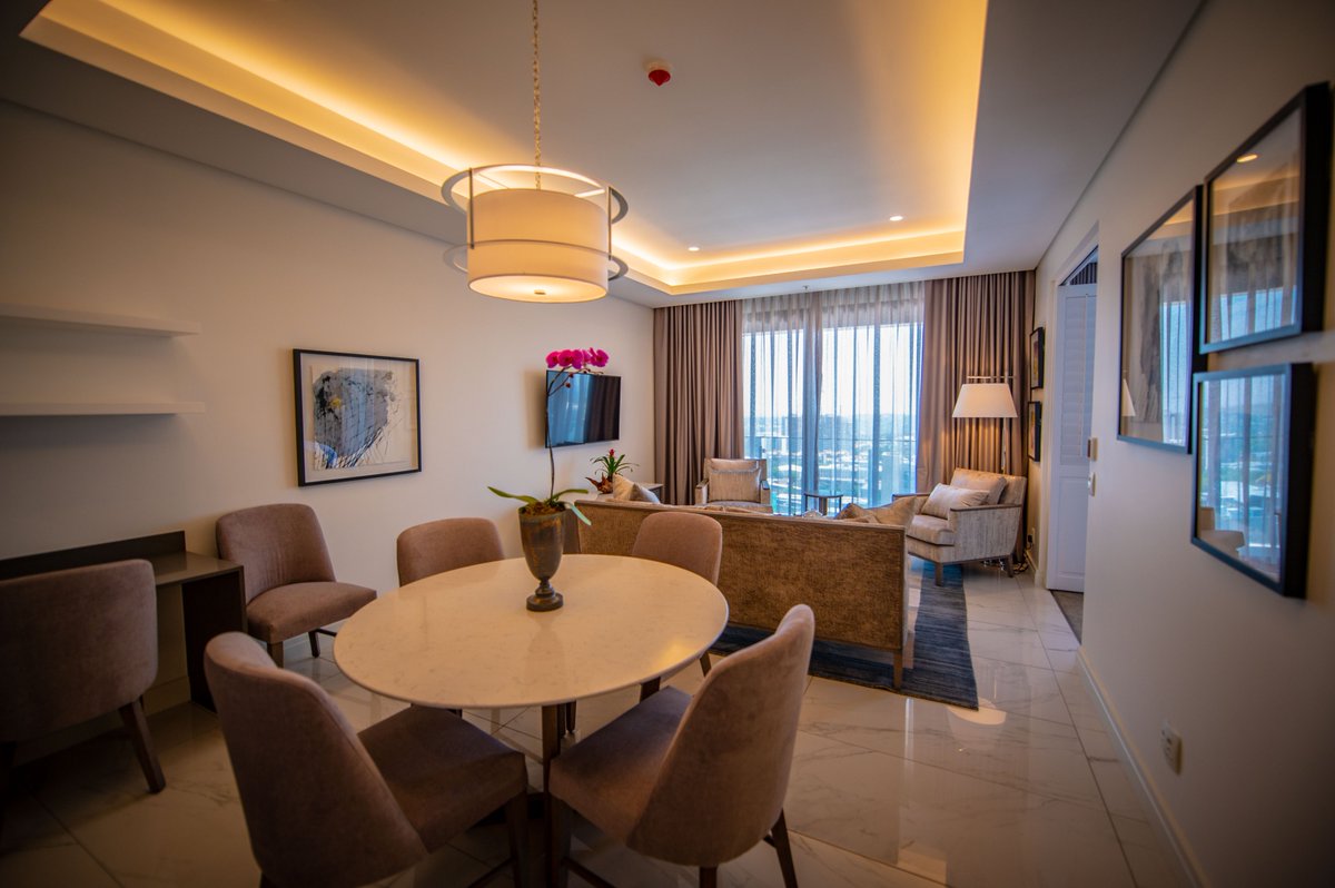 A stay in The Leonardo’s all-suite residences will be an experience to remember. Designed by Co-Arc International, decorated by renowned interior designers Stephen Falcke &amp; Varoom Interiors, managed by <a href="/legacyhotels/">Legacy Hotels Africa</a> &amp; in-room dining provided by the team from #AURUMRestaurant.