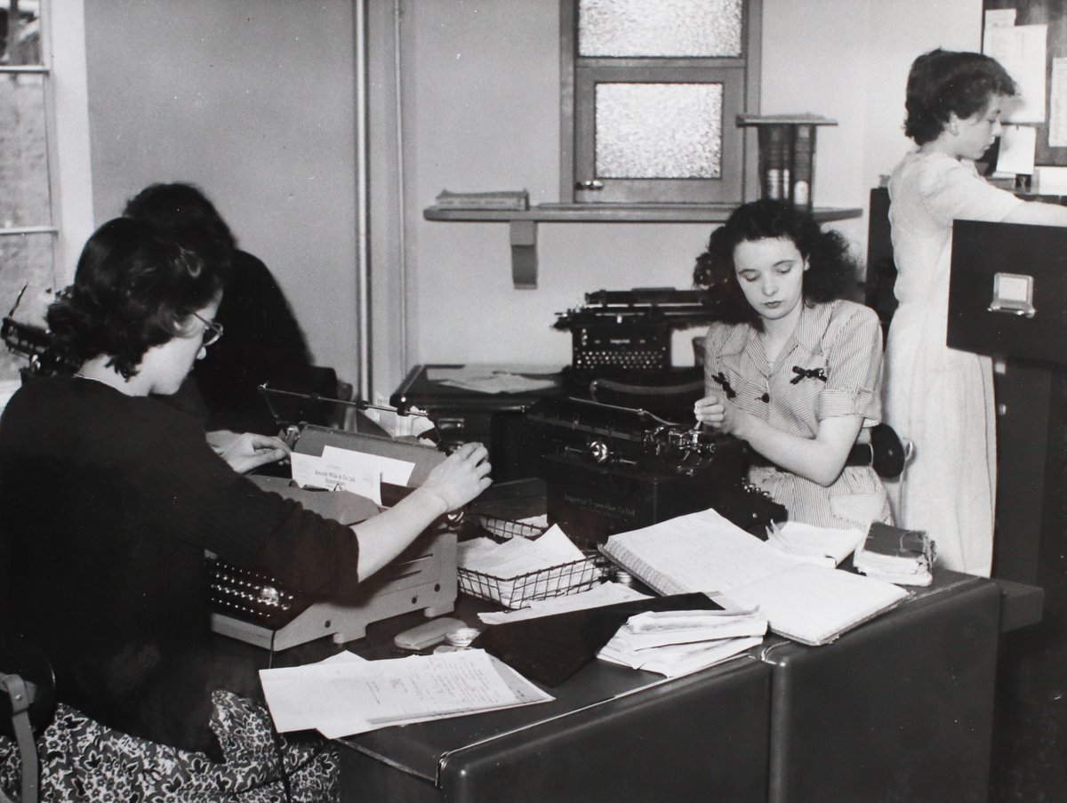 Just like the 1950s, the majority of our artisans &amp; office staff live locally – in and around the town of Uppingham. ⁠

25% off ladies belts is live now in honour of #InternationalWomensDay. This weekend only! 

Shop now: bit.ly/TBBCladies #BuyBritish #handmade