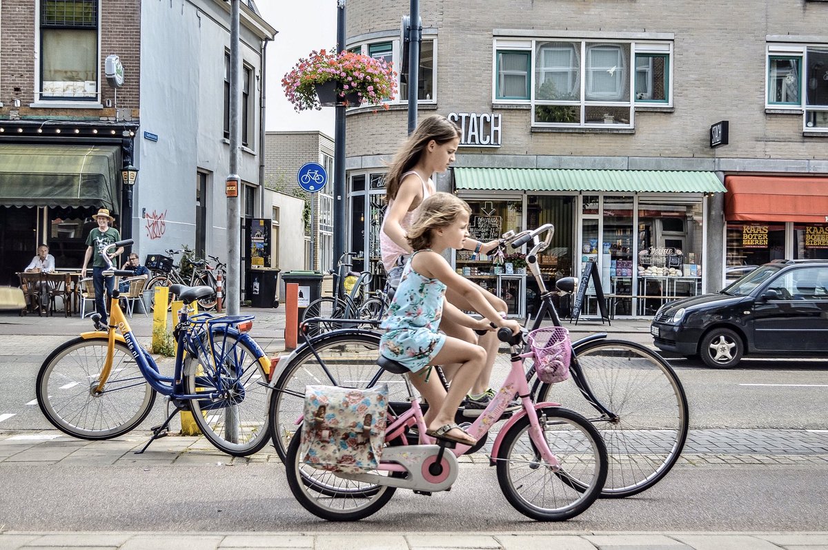 Melissa & Chris Bruntlett tweet media