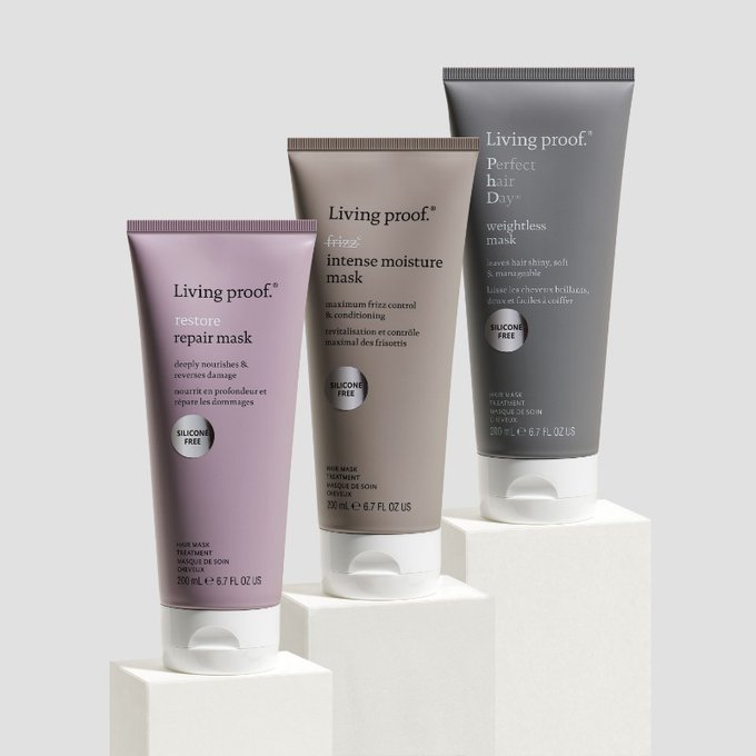 💥Lo habéis adivinado: son las nuevas mascarillas #LivingProof💥
3 soluciones para el cabello dañado, seco o tratado químicamente, sin siliconas y veganas🌿. La solución BIO inteligente.