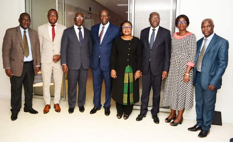 mamsanog's tweet photo. J'ai reçu mon homologue du Burkina Faso, Madame Fatimata OUATTARA. Nous avons échangé sur le protocole d'accord signé par nos pays dans le cadre du TAC. Cela nous a permis de voir ensemble les avancées et les points à traiter avant le prochain TAC. https://t.co/OGc3tsJHjU